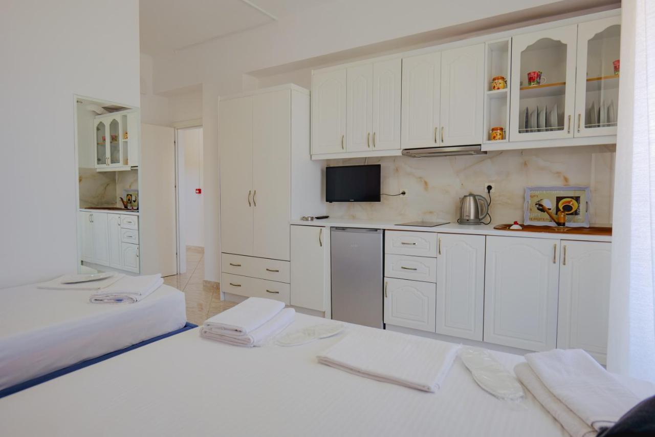 Eleni Guest House ซารานเดอ ภายนอก รูปภาพ