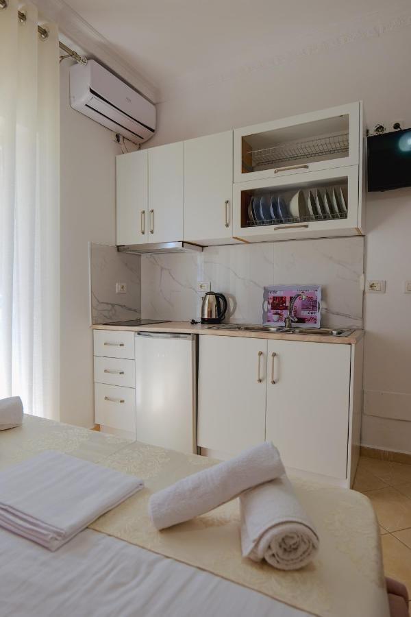 Eleni Guest House ซารานเดอ ภายนอก รูปภาพ