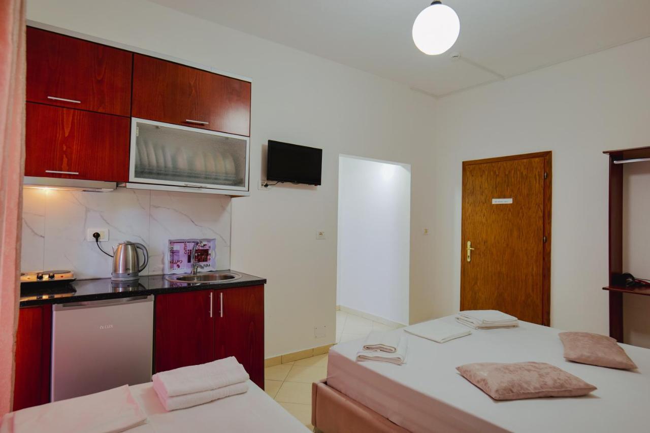 Eleni Guest House ซารานเดอ ภายนอก รูปภาพ