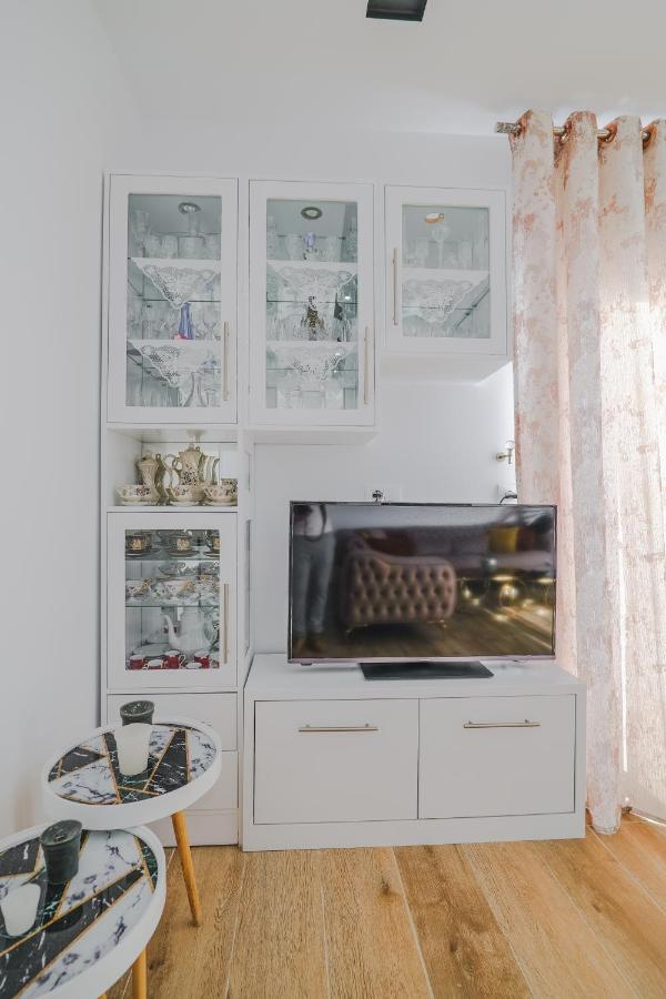 Eleni Guest House ซารานเดอ ภายนอก รูปภาพ