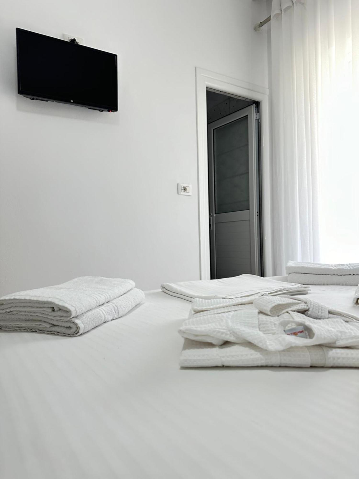 Eleni Guest House ซารานเดอ ภายนอก รูปภาพ
