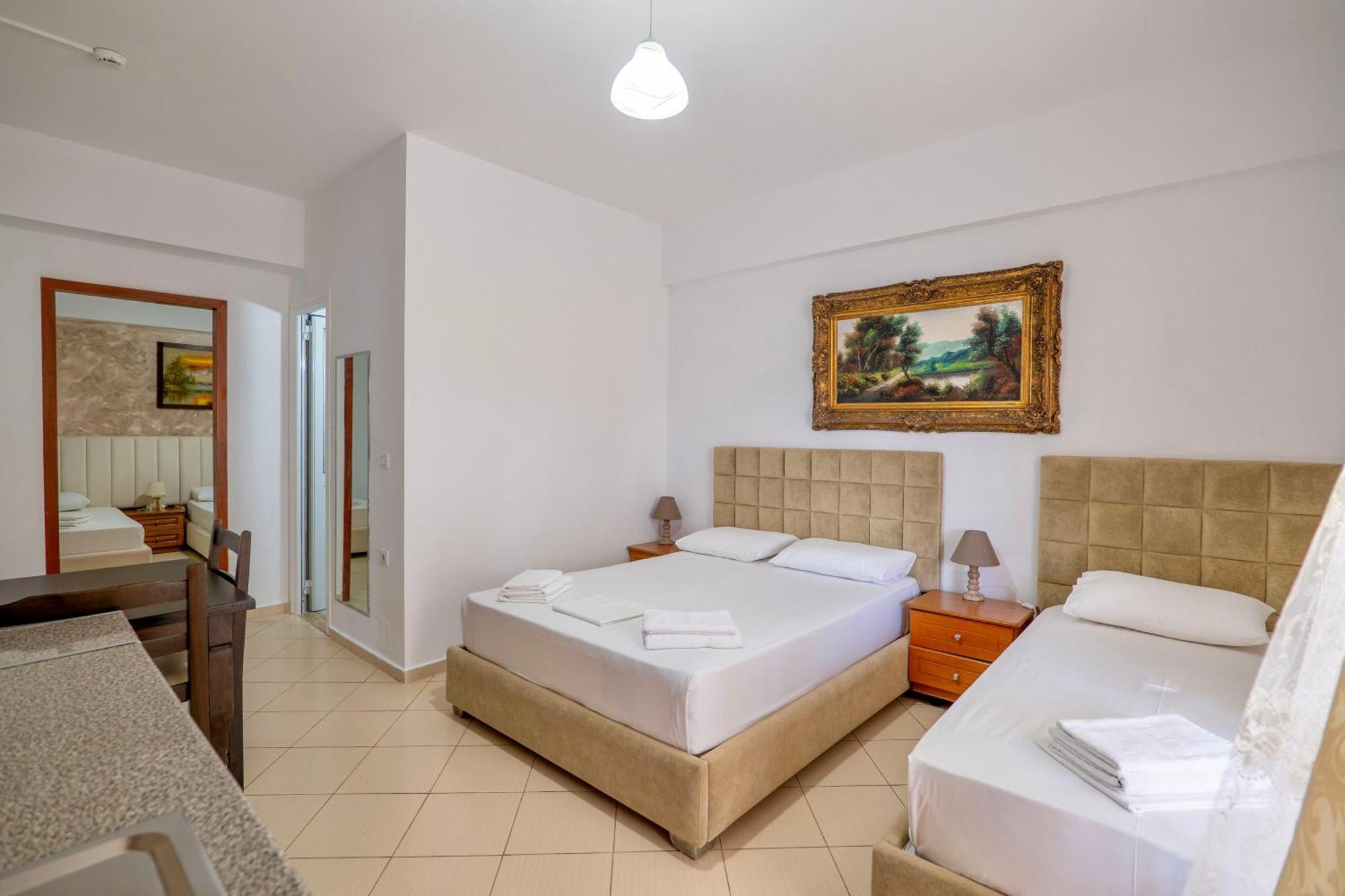 Eleni Guest House ซารานเดอ ภายนอก รูปภาพ
