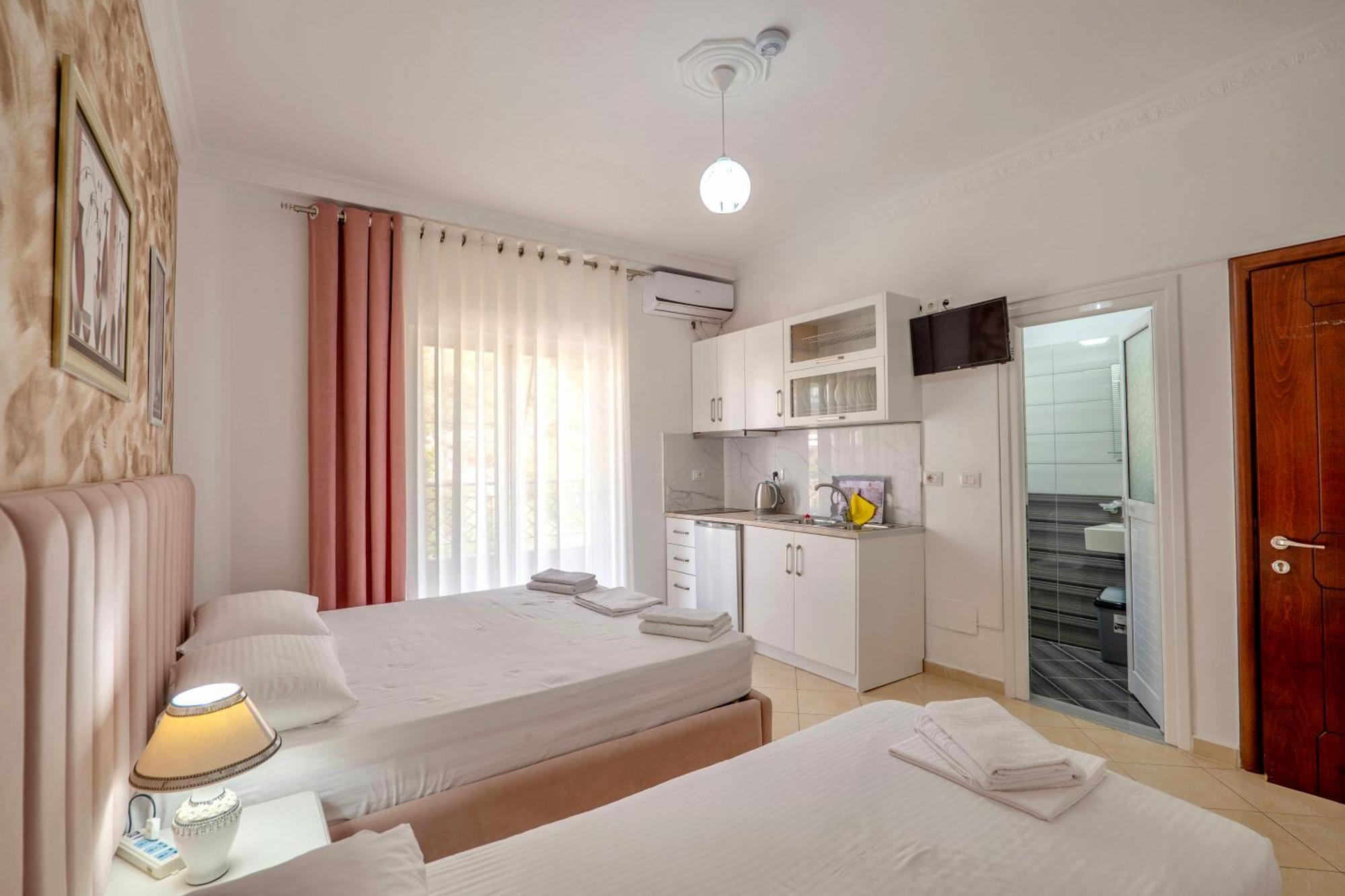 Eleni Guest House ซารานเดอ ภายนอก รูปภาพ